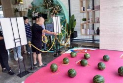京东吃瓜节,瓜分钜惠，尽享购物盛宴！