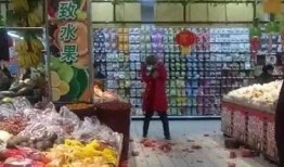 吃瓜超市员工,员工视角下的日常与幕后故事